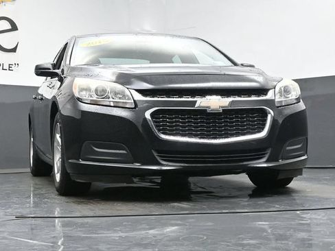Used 2015 Chevrolet Malibu LT FWD image 3