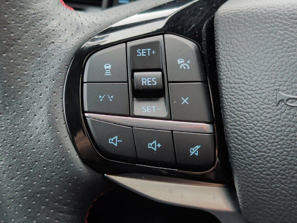 Used 2025 Ford Explorer ST AWD/4WD image 12