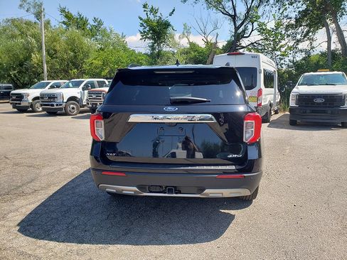 Used 2023 Ford Explorer XLT w/ Equipment Group 202A AWD/4WD image 4