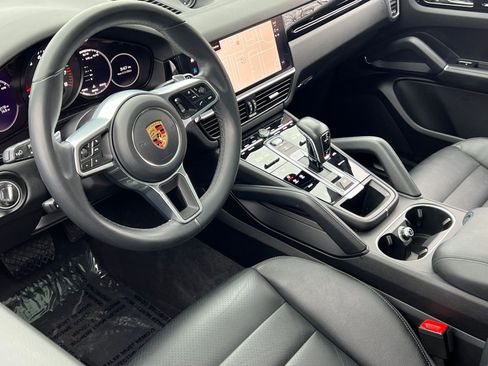 Certified 2023 Porsche Cayenne image 33
