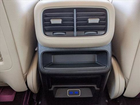 Certified 2025 Mercedes-Benz GLE 450e 4MATIC image 22