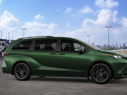 New 2026 Toyota Sienna XLE Woodland Edition AWD/4WD image 13