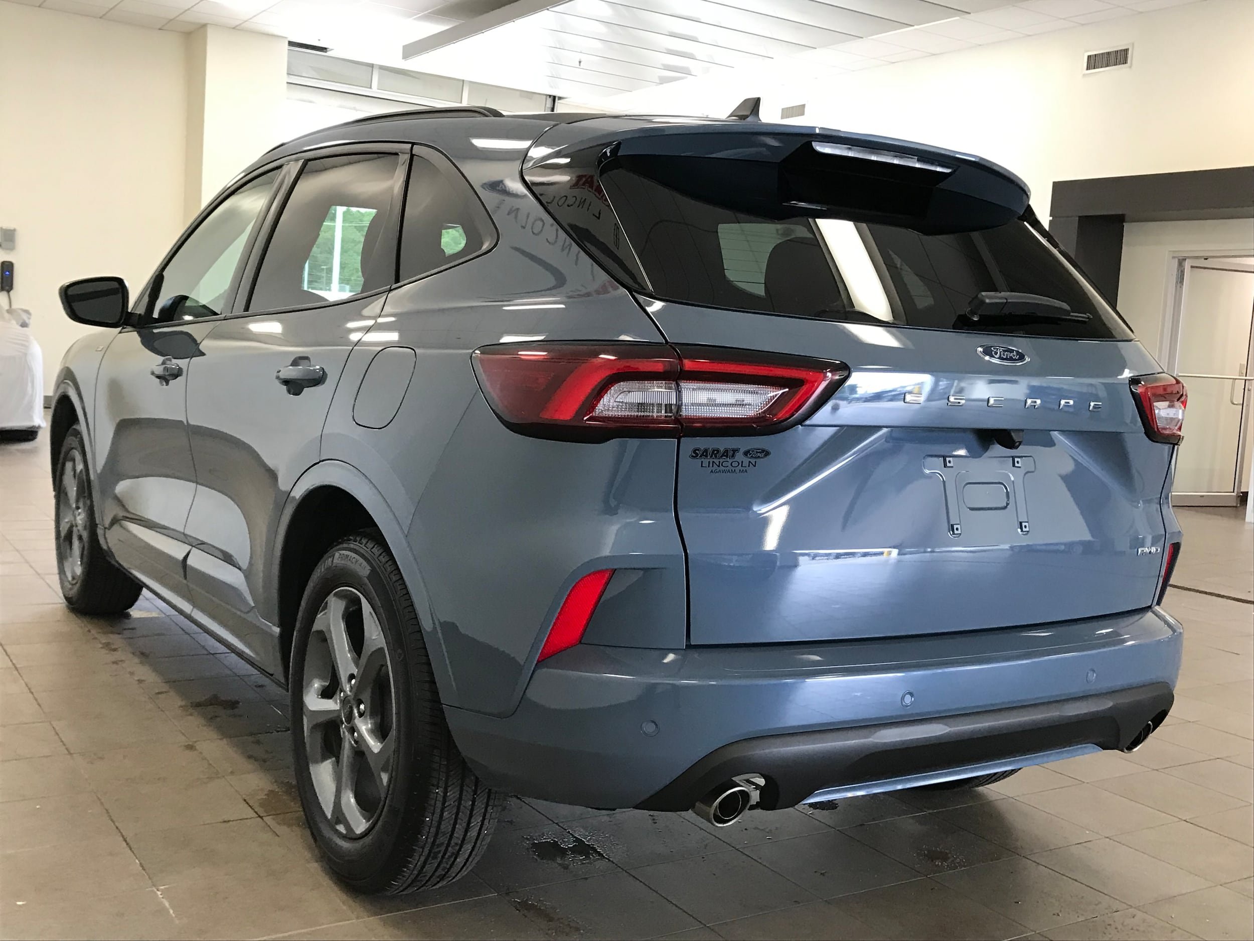 Used 2024 Ford Escape ST-Line w/ Tech Pack #1 AWD/4WD image 5