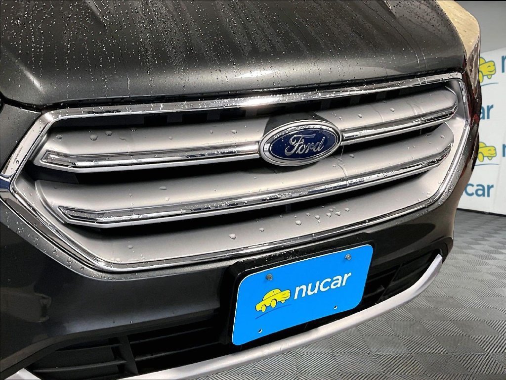 Used 2017 Ford Escape SE w/ SE Leather Comfort Package AWD/4WD image 32