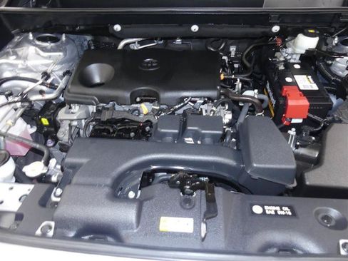 Used 2022 Toyota RAV4 LE AWD/4WD image 29