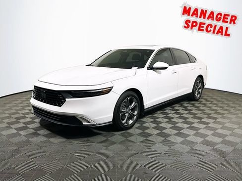 Used 2024 Honda Accord EX image 4