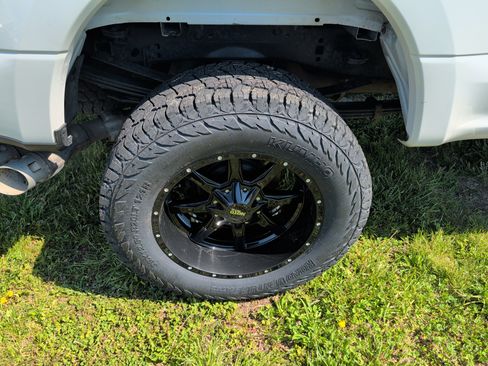 Used 2019 Ford F350 Lariat w/ Lariat Ultimate Package AWD/4WD image 25