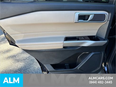 Used 2023 Ford Explorer XLT w/ Equipment Group 202A image 28