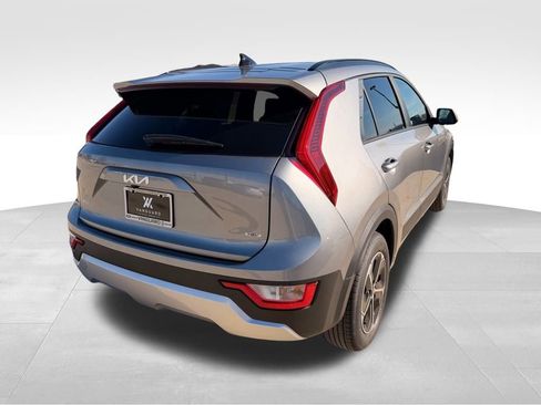 New 2026 Kia Niro LX image 4