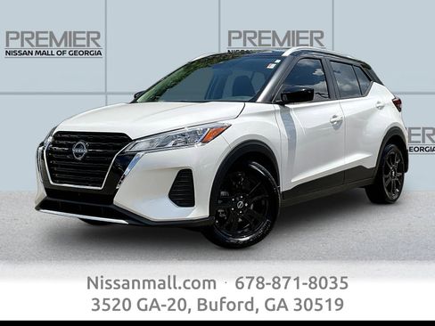 Certified 2024 Nissan Kicks SV FWD image 1