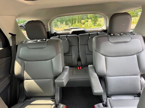 New 2026 Ford Explorer Active w/ Active Comfort Package AWD/4WD image 15