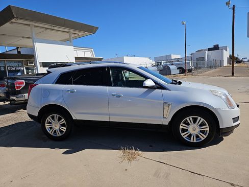 Used 2015 Cadillac SRX Luxury image 6
