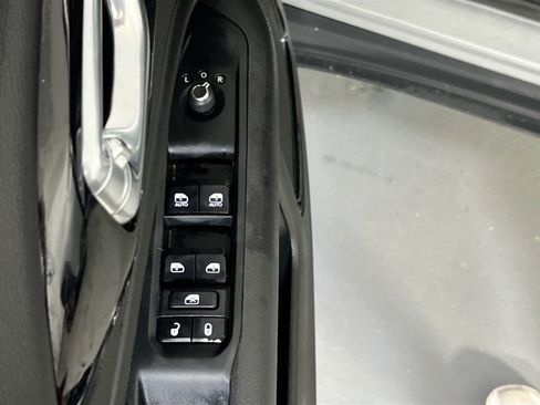 Used 2022 Jeep Compass Latitude w/ Convenience Group AWD/4WD image 17