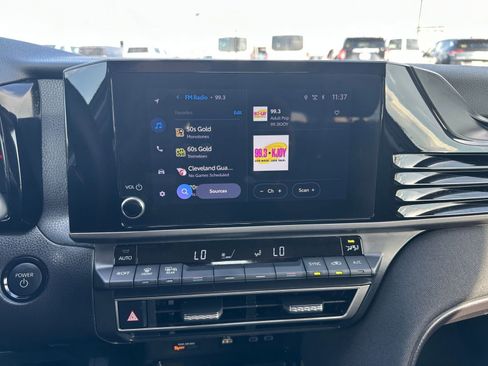 Used 2025 Toyota Camry LE image 17