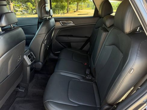 Used 2026 Kia Sportage EX FWD image 25