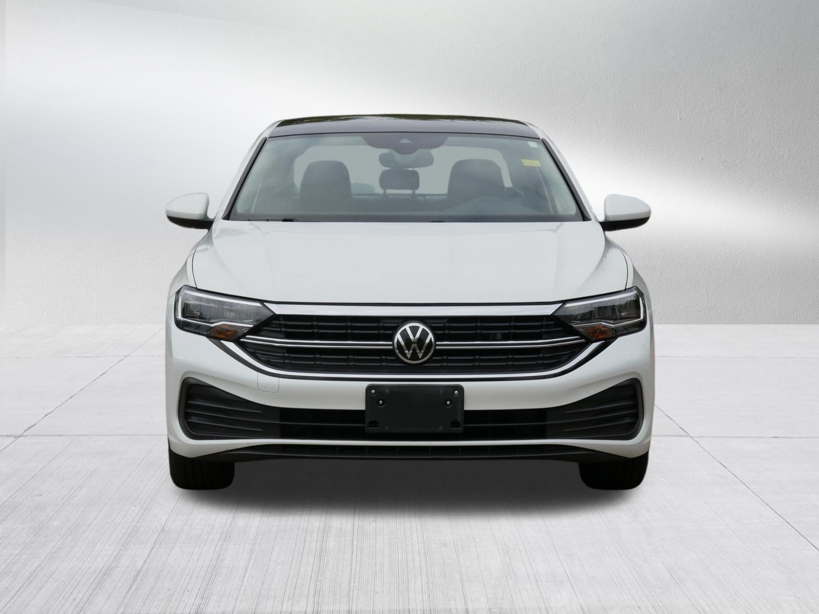 Used 2023 Volkswagen Jetta SE FWD image 2