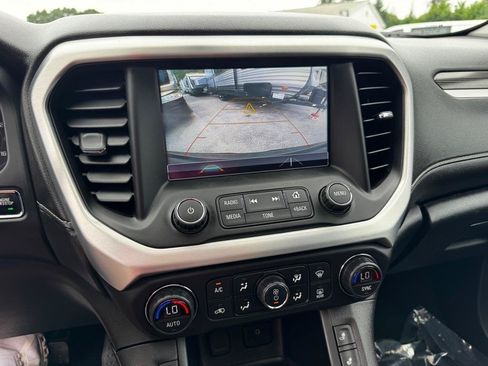 Used 2019 GMC Acadia SLT AWD/4WD image 18