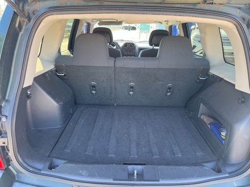 Used 2010 Jeep Patriot Sport image 4