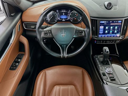 Used 2022 Maserati Levante Modena image 21