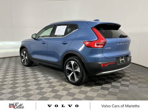 Used 2025 Volvo XC40 B5 Plus image 7