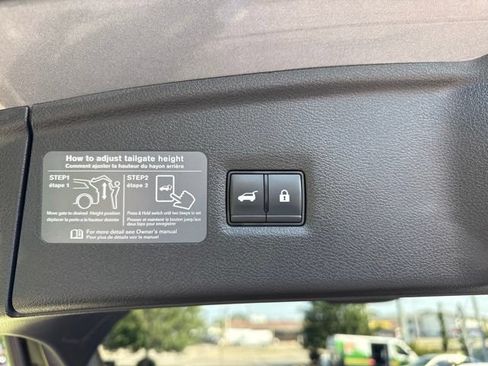 Used 2023 INFINITI QX55 Sensory w/ Lighting Package AWD/4WD image 15