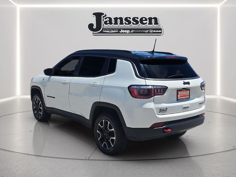 Used 2020 Jeep Compass Trailhawk w/ Cold Weather Group AWD/4WD image 3