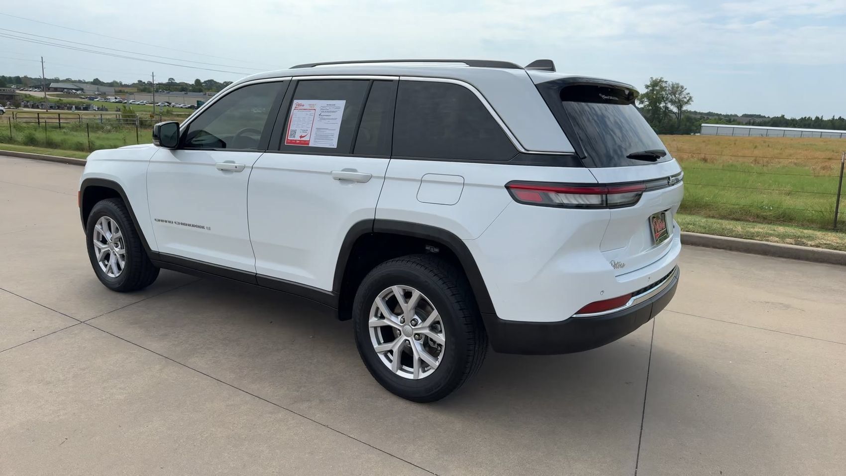 Used 2022 Jeep Grand Cherokee Limited RWD image 7