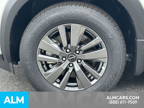 Certified 2025 Nissan Pathfinder SV w/ SV Premium Package image 39