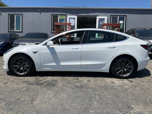 Used 2019 Tesla Model 3 Mid Range RWD image 5