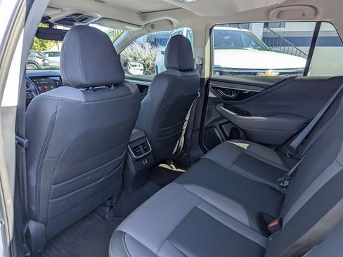 Used 2025 Subaru Outback Onyx Edition image 30