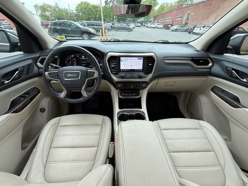 Used 2021 GMC Acadia Denali w/ Denali Ultimate Package AWD/4WD image 11