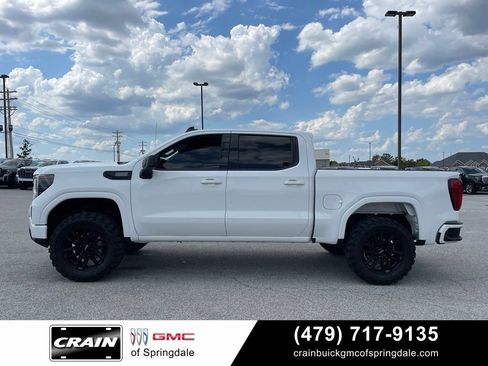 Used 2022 GMC Sierra 1500 Elevation w/ LPO, Elevation Black Package AWD/4WD image 4