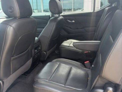 Used 2019 Chevrolet Traverse Premier w/ Driver Confidence II Package FWD image 6
