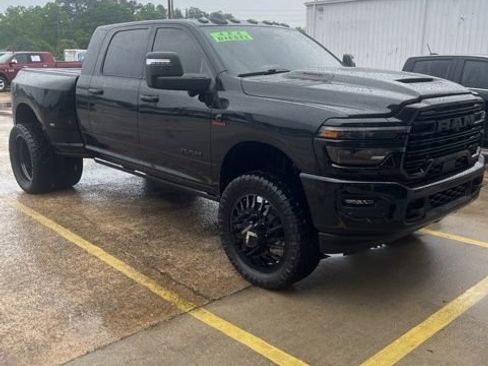 Used 2025 RAM 3500 Laramie AWD/4WD image 1
