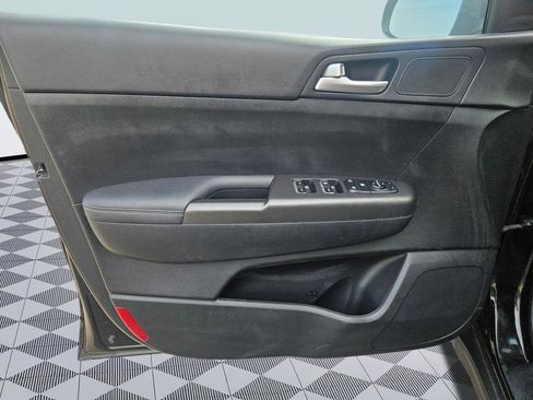 Used 2020 Kia Sportage LX AWD/4WD image 10