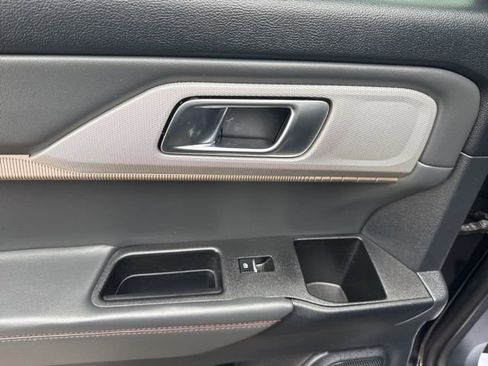 Certified 2025 Ford Explorer Active image 11