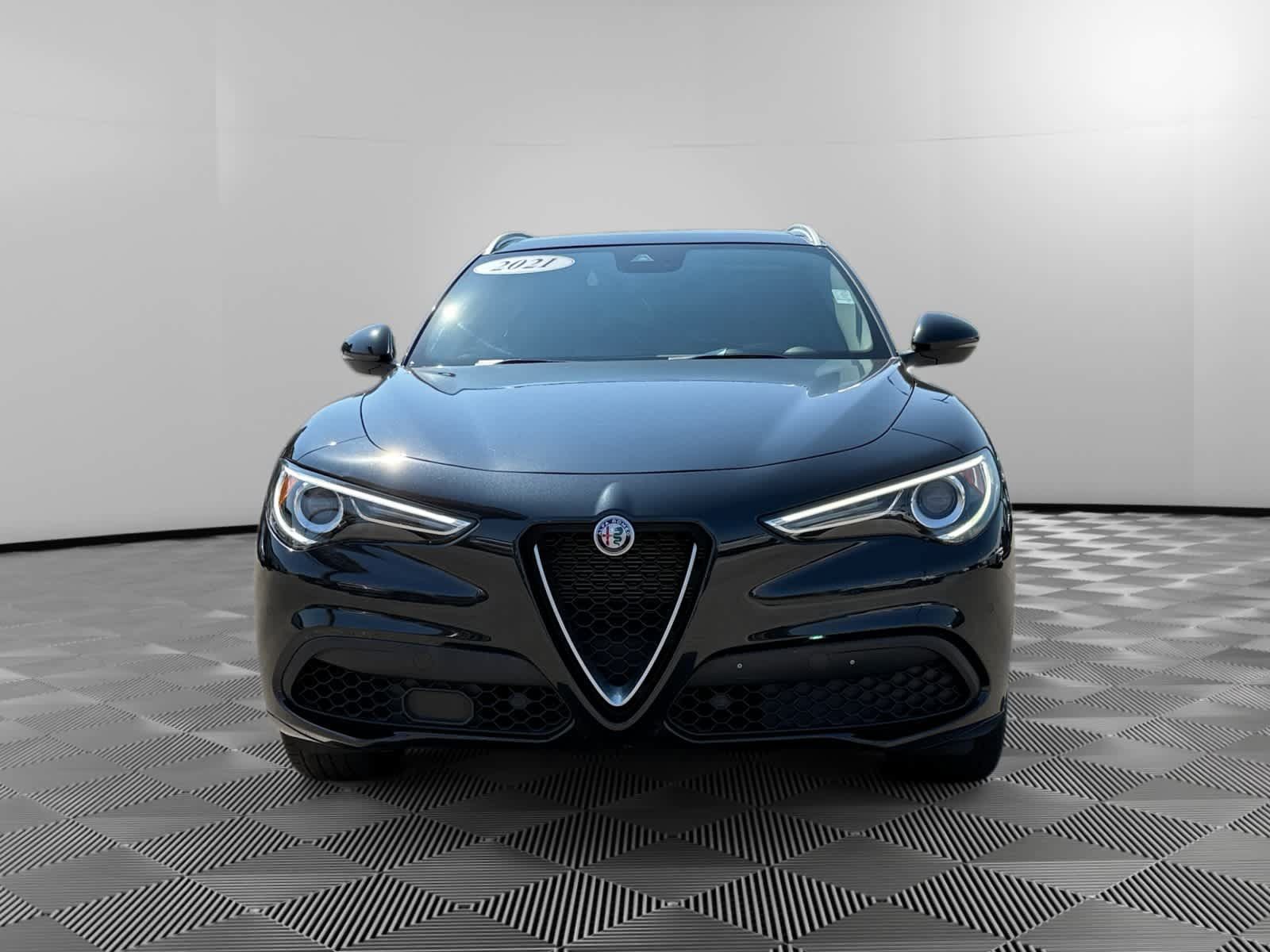 Used 2021 Alfa Romeo Stelvio Ti w/ Active Assist 2 Package TI AWD/4WD image 8