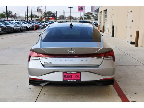 Certified 2023 Hyundai Elantra SEL w/ Convenience Package image 8