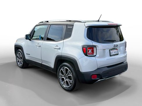 Used 2016 Jeep Renegade Limited image 3