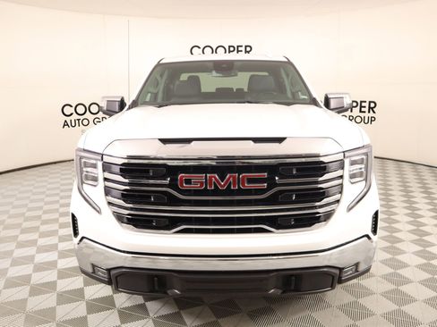 Used 2025 GMC Sierra 1500 SLT image 9