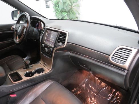 Used 2015 Jeep Grand Cherokee Limited image 9