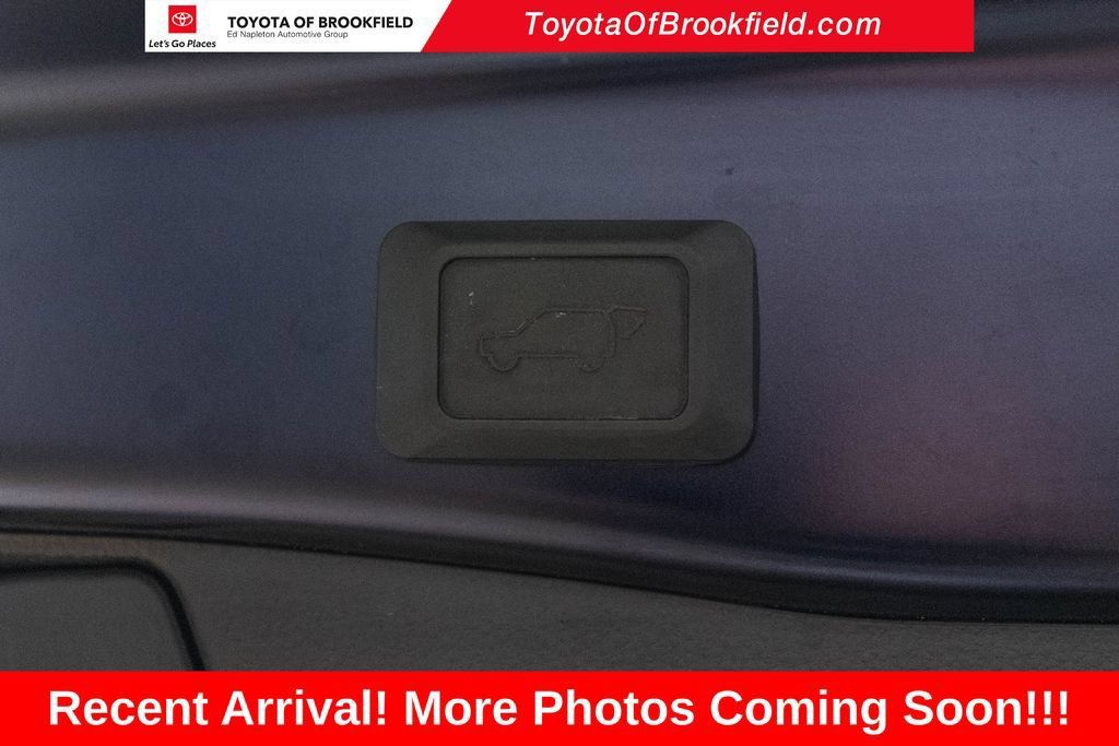 Used 2024 Toyota RAV4 SE w/ Weather & Moonroof Package AWD/4WD image 34