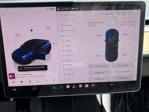 Used 2022 Tesla Model Y Long Range AWD/4WD image 24