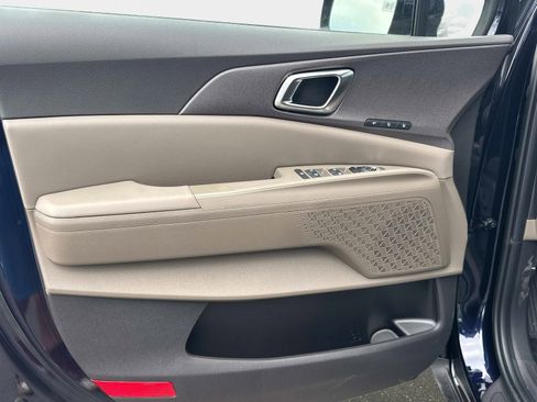 New 2026 Kia Carnival EX image 15