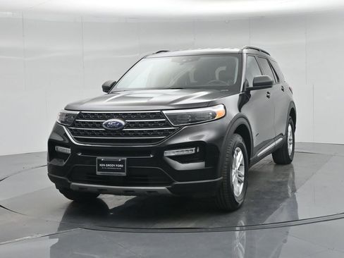 Used 2024 Ford Explorer XLT w/ Equipment Group 202A image 58