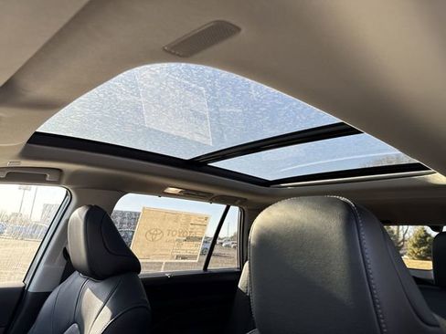 New 2026 Toyota Grand Highlander Platinum image 17
