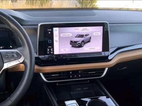 Used 2024 Volkswagen Atlas Cross Sport SEL R-Line image 6