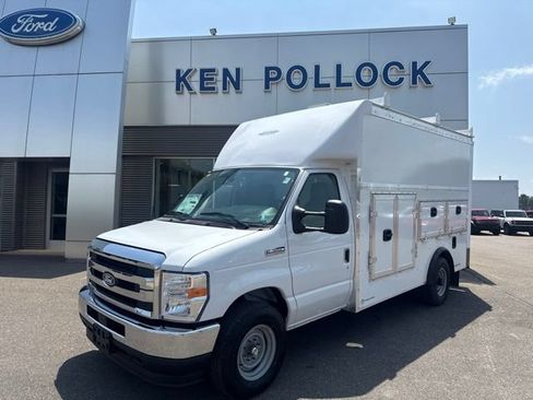 New 2027 Ford E-350 and Econoline 350 Super Duty w/ Power Equipment Group RWD image 2