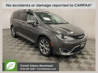 Used 2020 Chrysler Pacifica Limited w/ Tire & Wheel Group