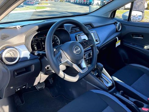 New 2025 Nissan Versa SV image 8